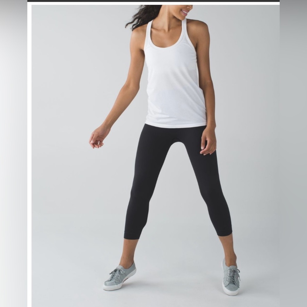 Lululemon Zone In Crop - Picture 2 of 9
